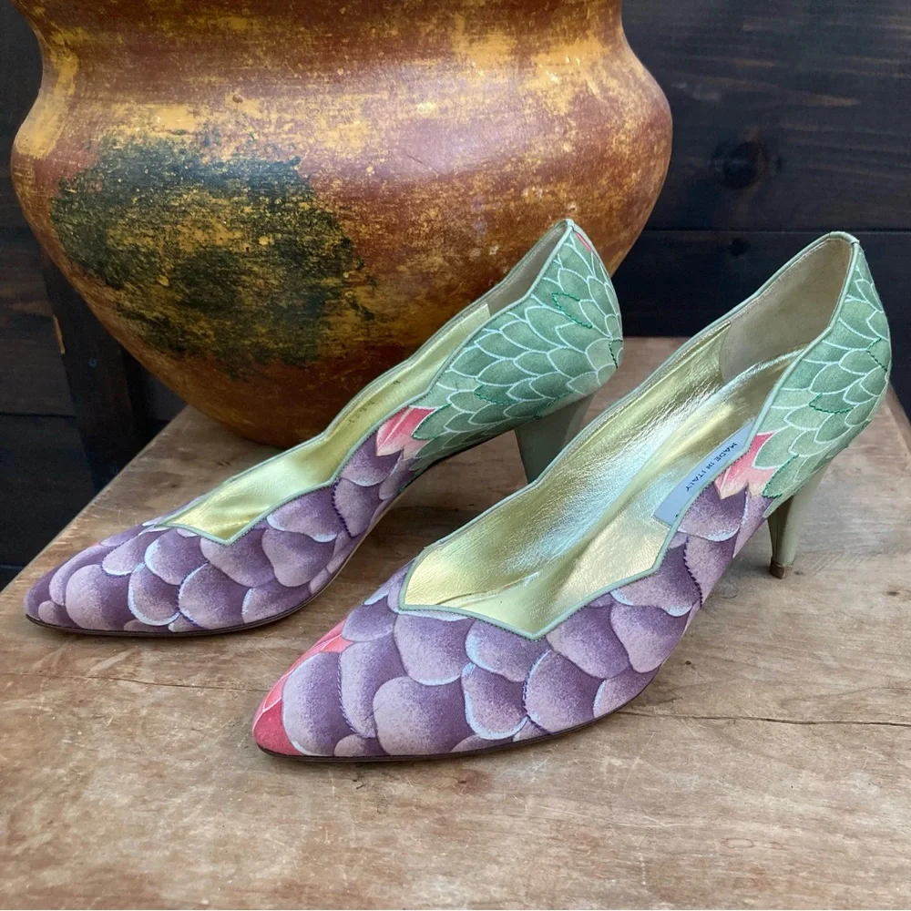 Paul Mayer Heals Stunning feather print! kitten heal pastel size 9‎